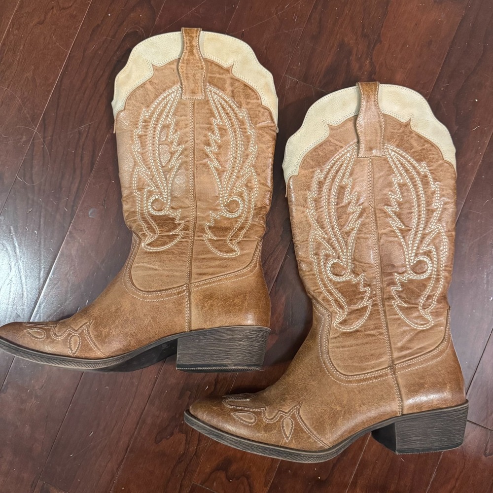 Cisco Tan Faux Leather Western Cowboy Boots Women's 8.5M
